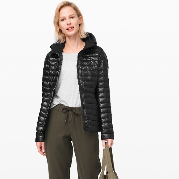 ⭐️HOST PICK⭐️ Lululemon Pack It Down Jacket - black - Picture 2 of 8